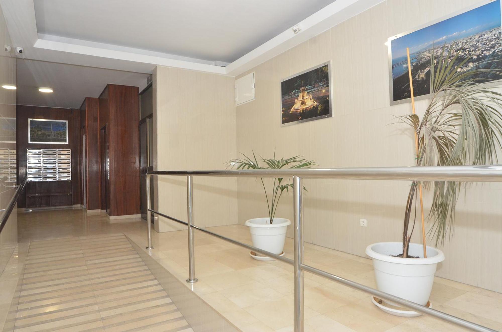 Alojamiento Beethoven Luxury Малага Экстерьер фото