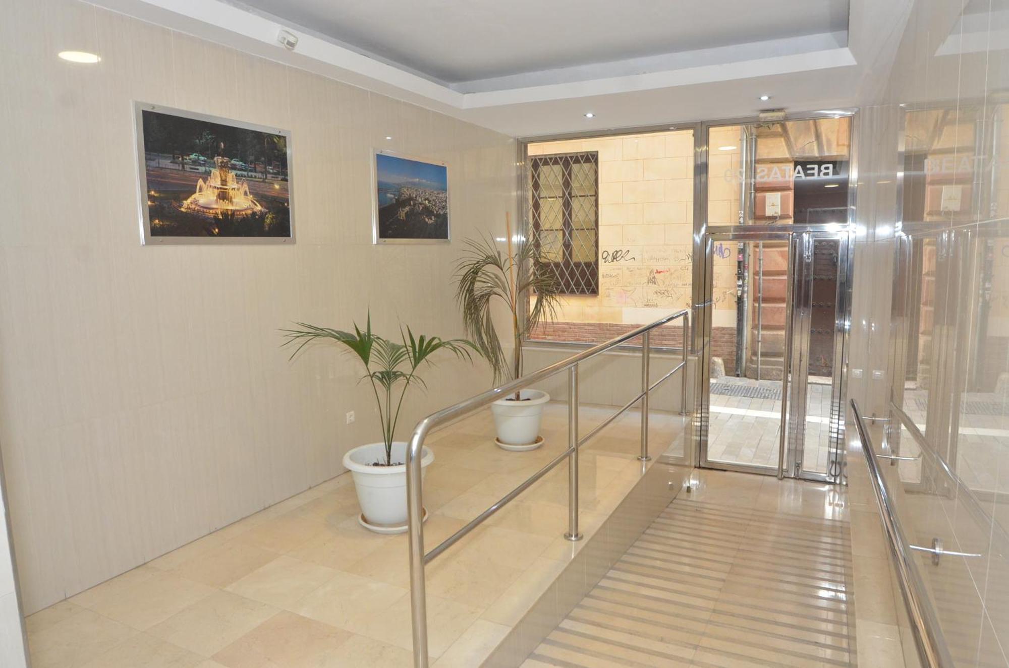 Alojamiento Beethoven Luxury Малага Экстерьер фото